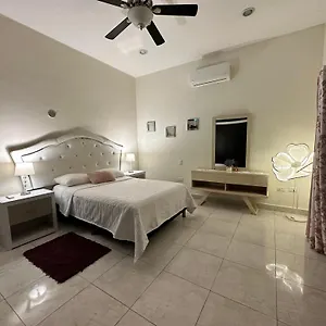 Casa Sasha's Mini Palace Cancún